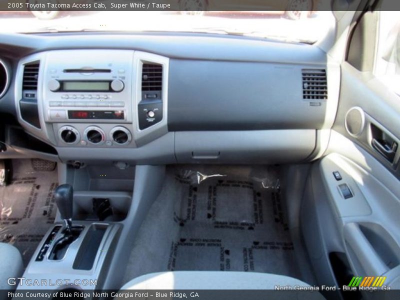 Super White / Taupe 2005 Toyota Tacoma Access Cab