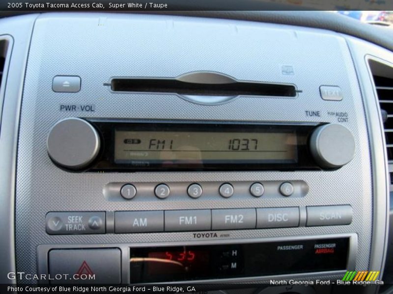Super White / Taupe 2005 Toyota Tacoma Access Cab