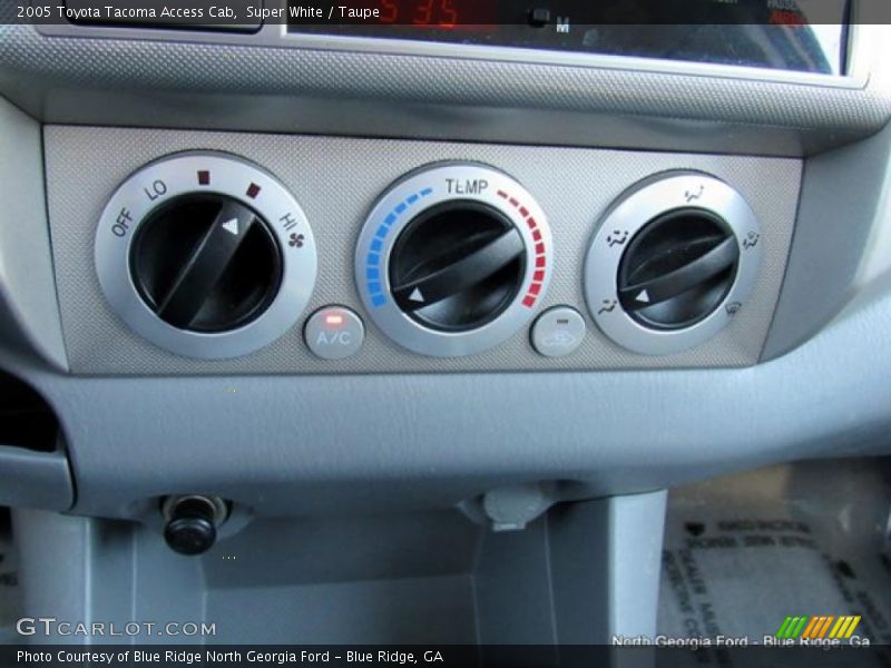 Super White / Taupe 2005 Toyota Tacoma Access Cab