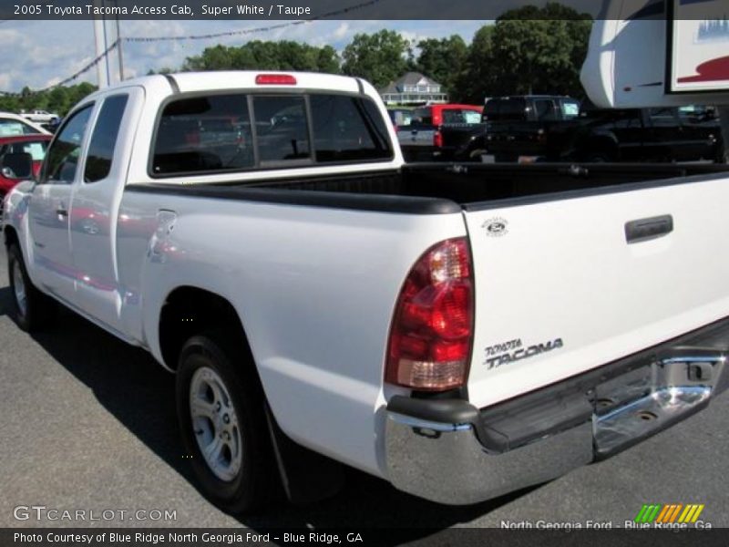 Super White / Taupe 2005 Toyota Tacoma Access Cab