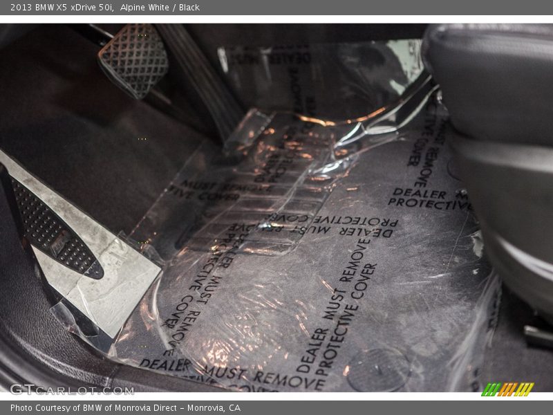 Alpine White / Black 2013 BMW X5 xDrive 50i