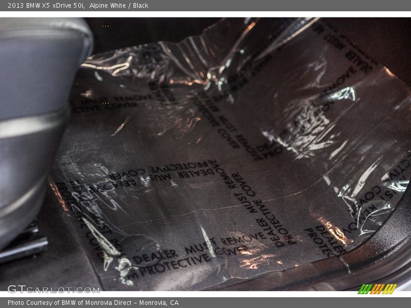 Alpine White / Black 2013 BMW X5 xDrive 50i
