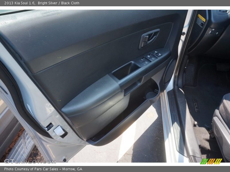 Bright Silver / Black Cloth 2013 Kia Soul 1.6