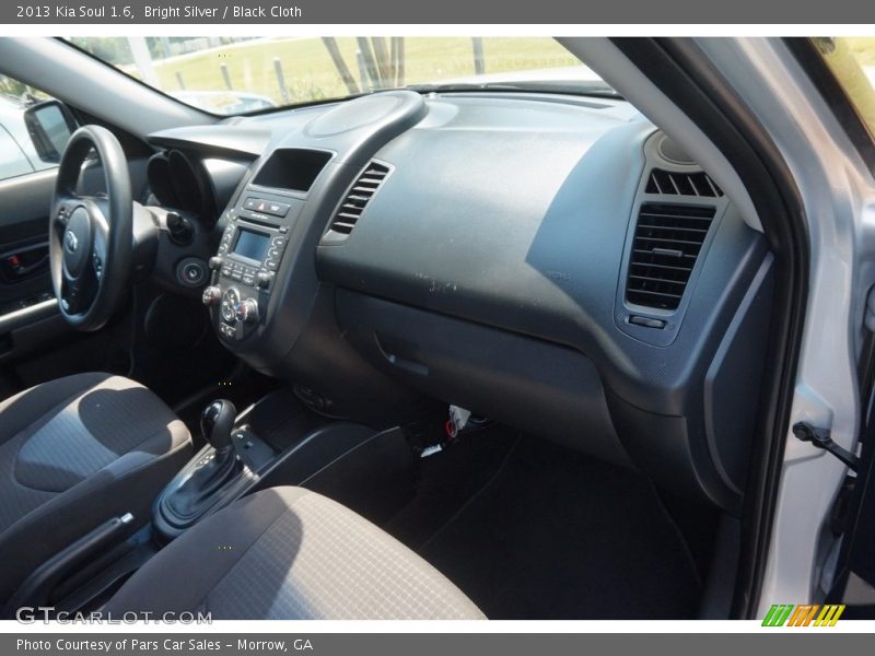 Bright Silver / Black Cloth 2013 Kia Soul 1.6