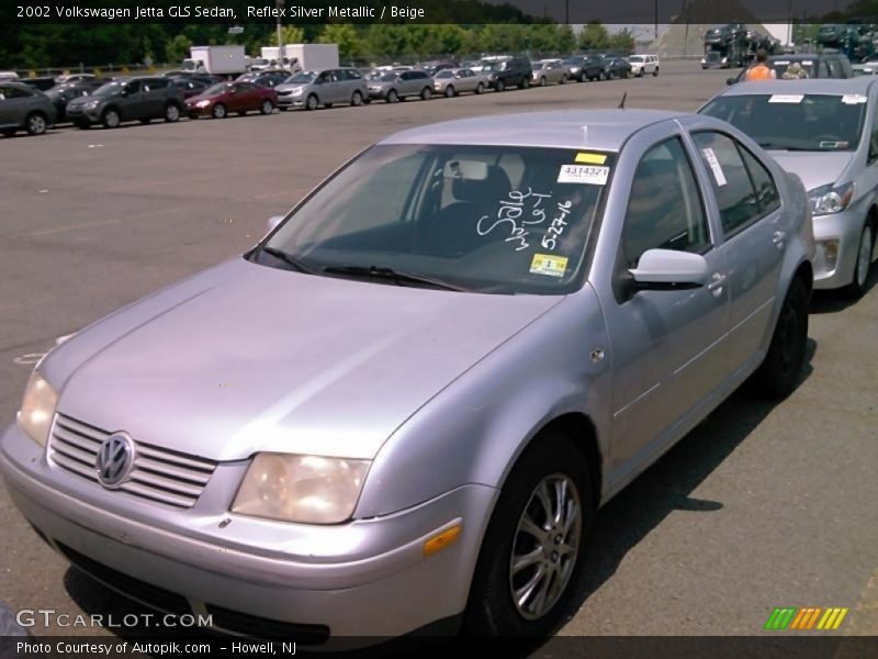 Reflex Silver Metallic / Beige 2002 Volkswagen Jetta GLS Sedan