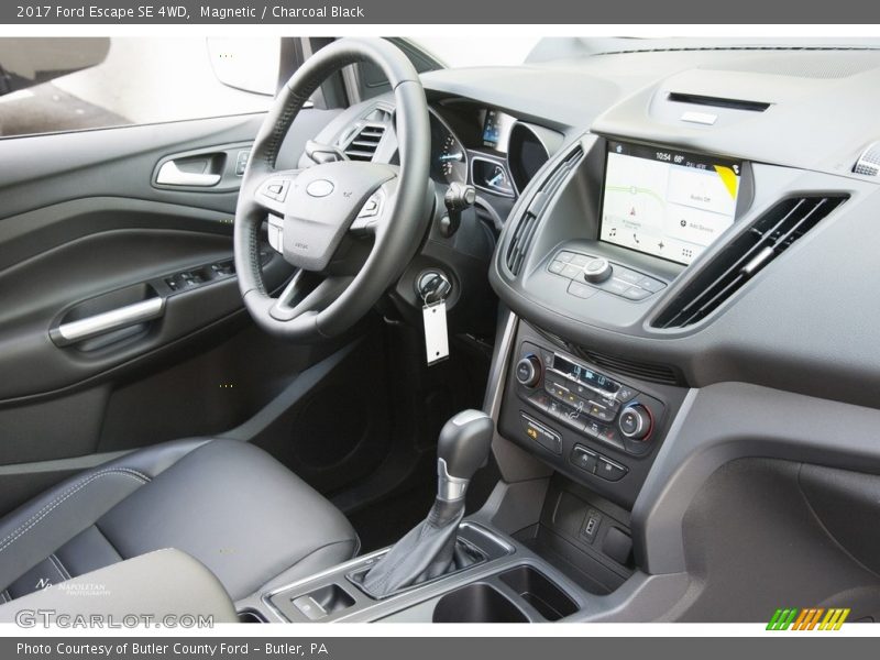 Magnetic / Charcoal Black 2017 Ford Escape SE 4WD