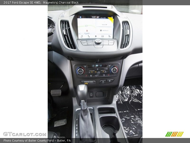 Magnetic / Charcoal Black 2017 Ford Escape SE 4WD