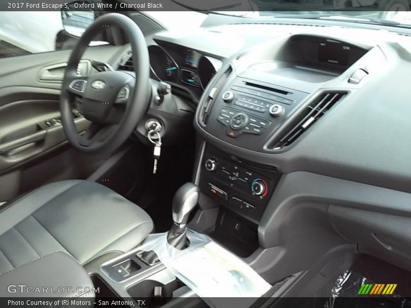 Oxford White / Charcoal Black 2017 Ford Escape S