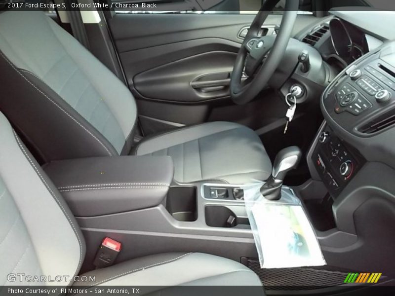 Oxford White / Charcoal Black 2017 Ford Escape S