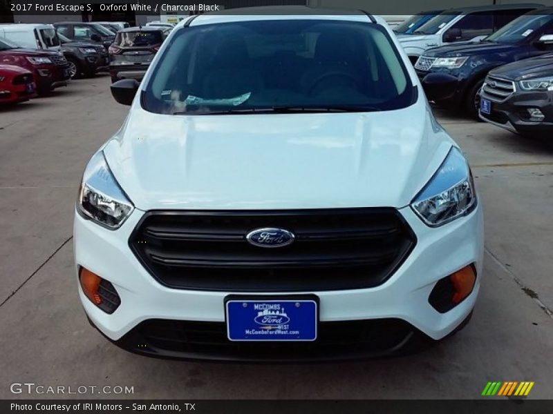 Oxford White / Charcoal Black 2017 Ford Escape S