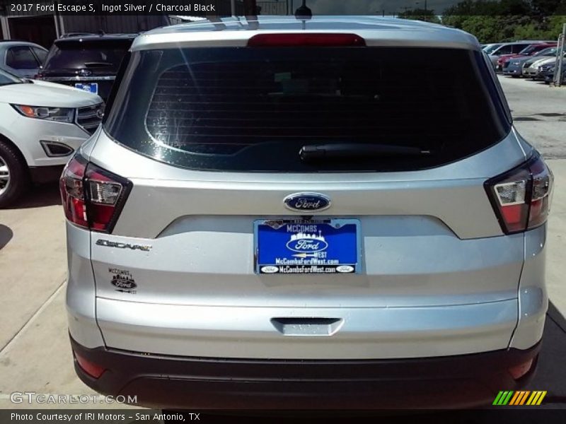 Ingot Silver / Charcoal Black 2017 Ford Escape S