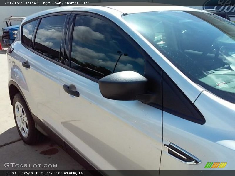 Ingot Silver / Charcoal Black 2017 Ford Escape S