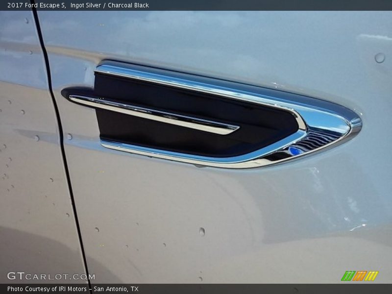 Ingot Silver / Charcoal Black 2017 Ford Escape S