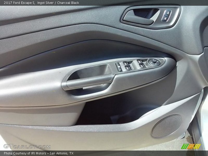 Ingot Silver / Charcoal Black 2017 Ford Escape S