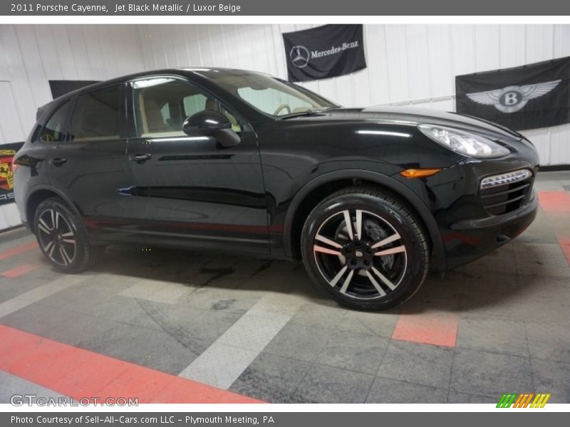 Jet Black Metallic / Luxor Beige 2011 Porsche Cayenne