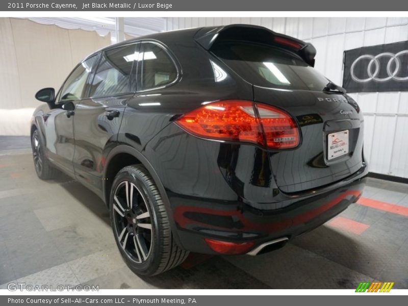 Jet Black Metallic / Luxor Beige 2011 Porsche Cayenne
