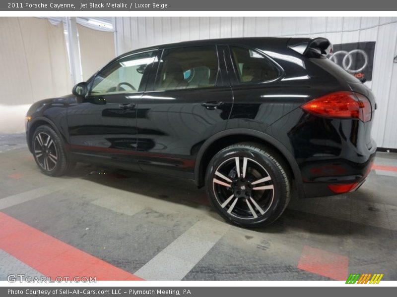Jet Black Metallic / Luxor Beige 2011 Porsche Cayenne