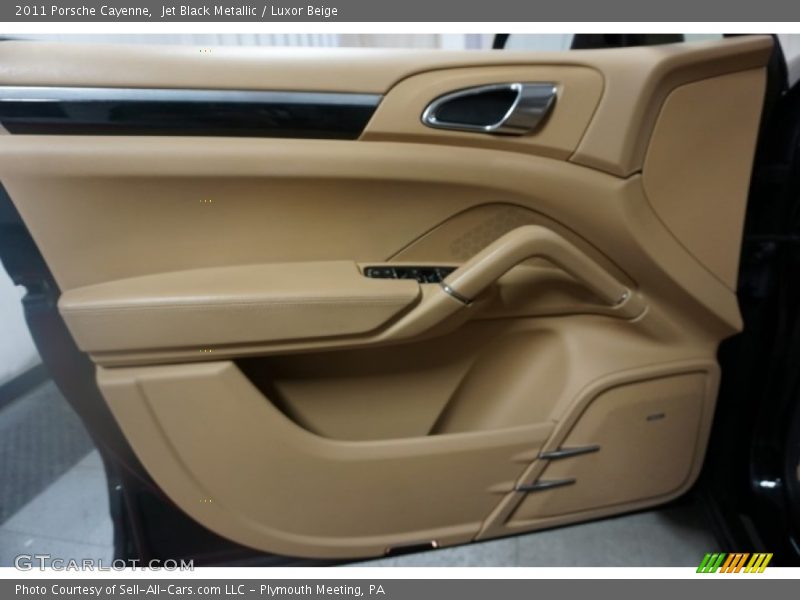 Jet Black Metallic / Luxor Beige 2011 Porsche Cayenne