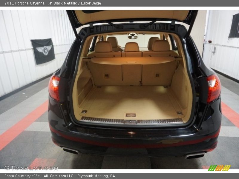 Jet Black Metallic / Luxor Beige 2011 Porsche Cayenne