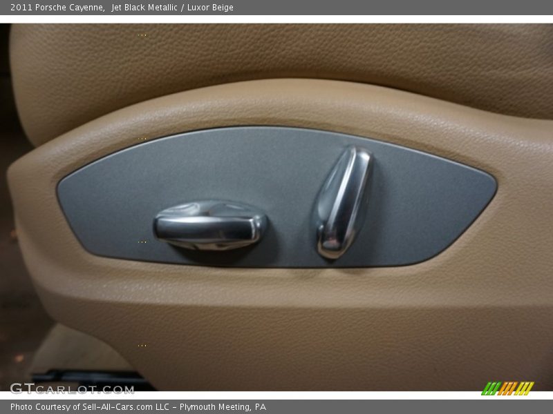 Jet Black Metallic / Luxor Beige 2011 Porsche Cayenne