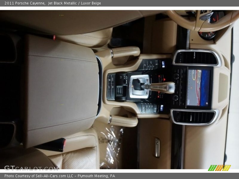 Jet Black Metallic / Luxor Beige 2011 Porsche Cayenne