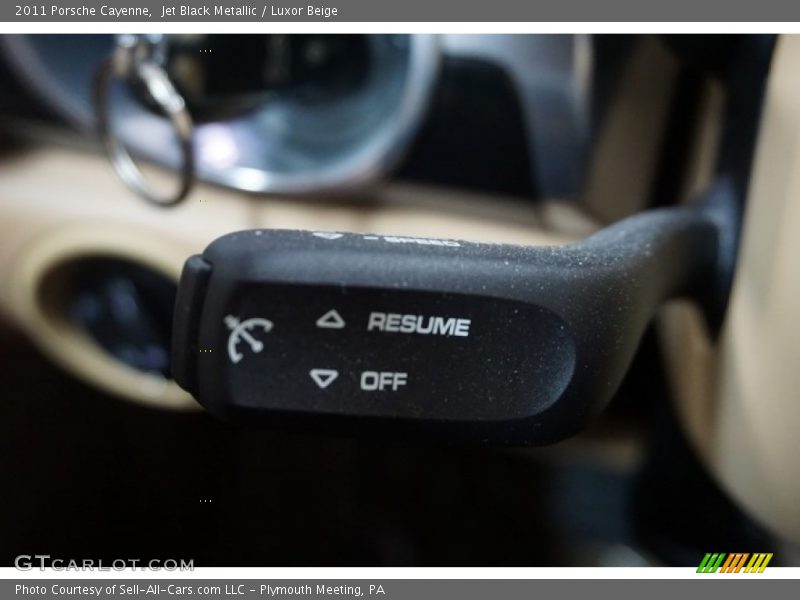 Jet Black Metallic / Luxor Beige 2011 Porsche Cayenne