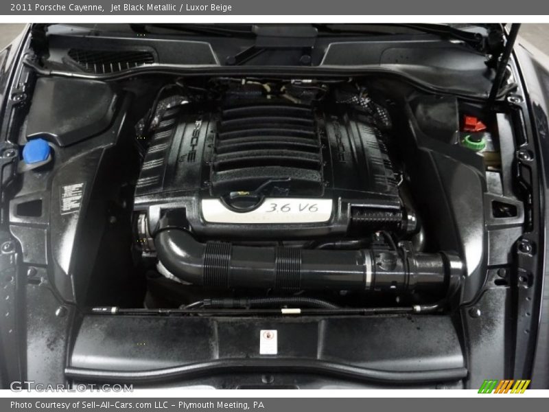 Jet Black Metallic / Luxor Beige 2011 Porsche Cayenne