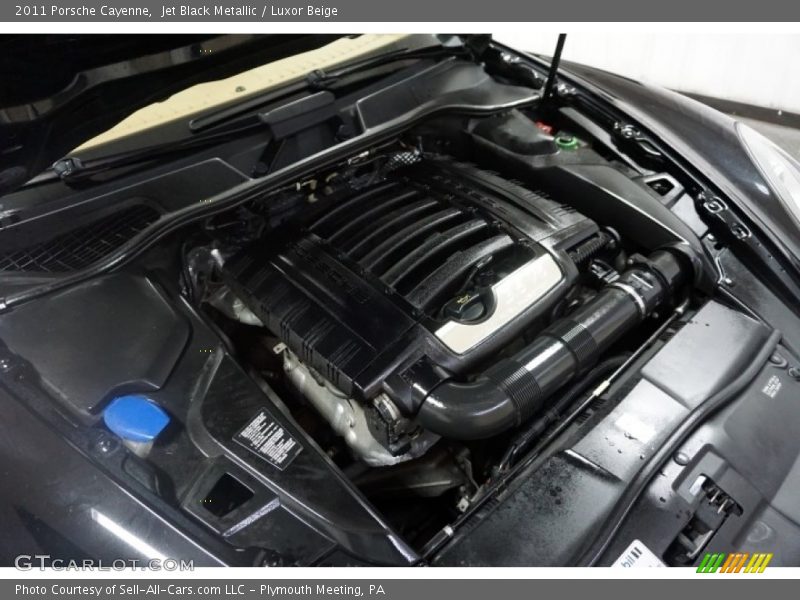Jet Black Metallic / Luxor Beige 2011 Porsche Cayenne