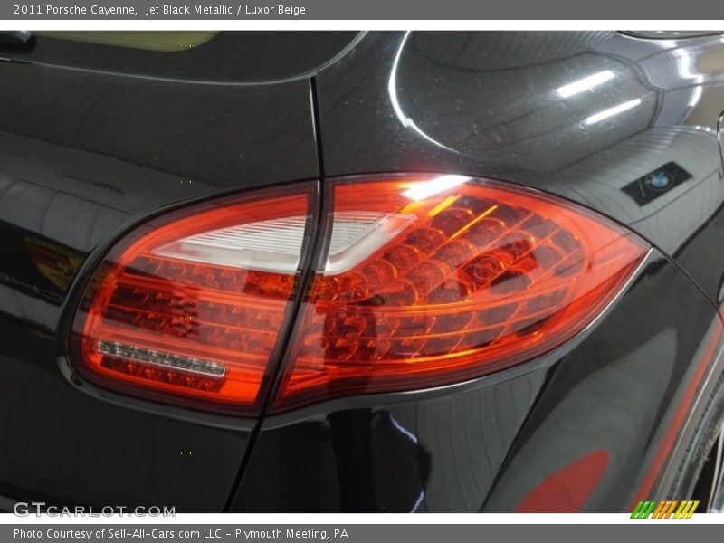 Jet Black Metallic / Luxor Beige 2011 Porsche Cayenne