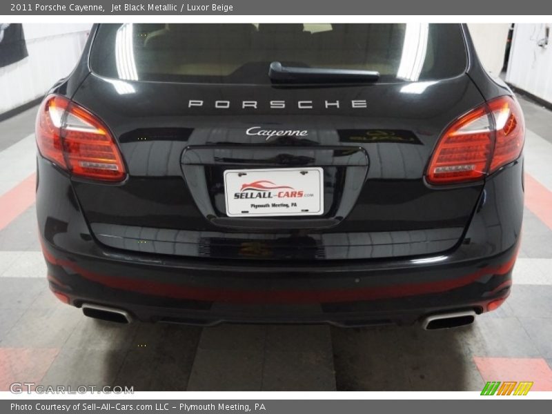 Jet Black Metallic / Luxor Beige 2011 Porsche Cayenne