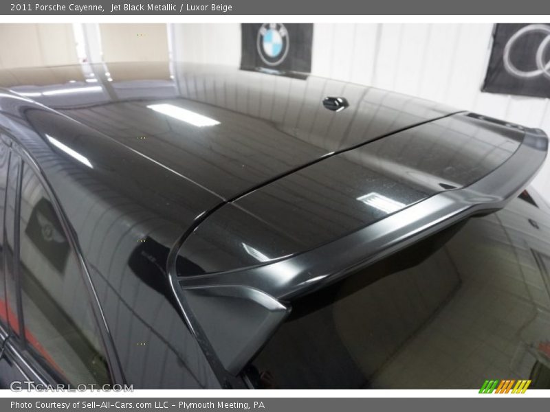 Jet Black Metallic / Luxor Beige 2011 Porsche Cayenne