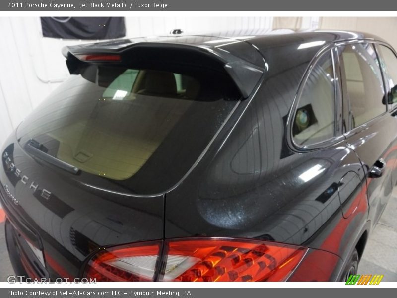 Jet Black Metallic / Luxor Beige 2011 Porsche Cayenne