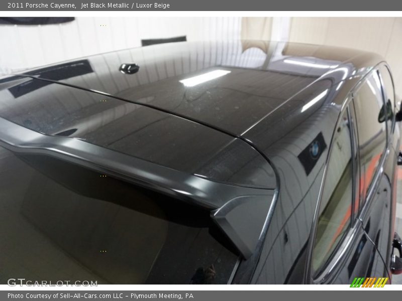 Jet Black Metallic / Luxor Beige 2011 Porsche Cayenne