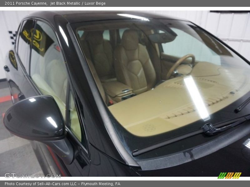Jet Black Metallic / Luxor Beige 2011 Porsche Cayenne
