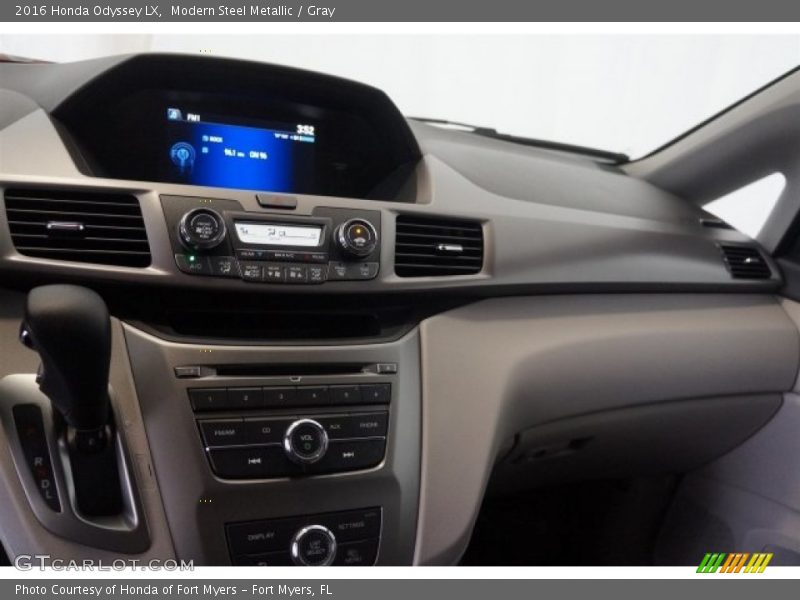 Modern Steel Metallic / Gray 2016 Honda Odyssey LX