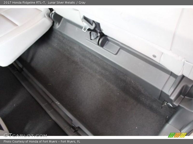 Lunar Silver Metallic / Gray 2017 Honda Ridgeline RTL-T