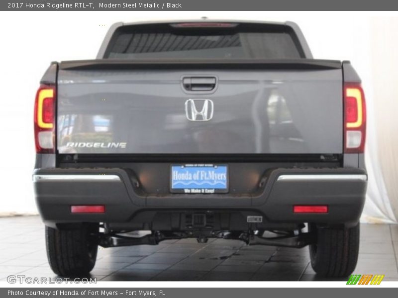 Modern Steel Metallic / Black 2017 Honda Ridgeline RTL-T