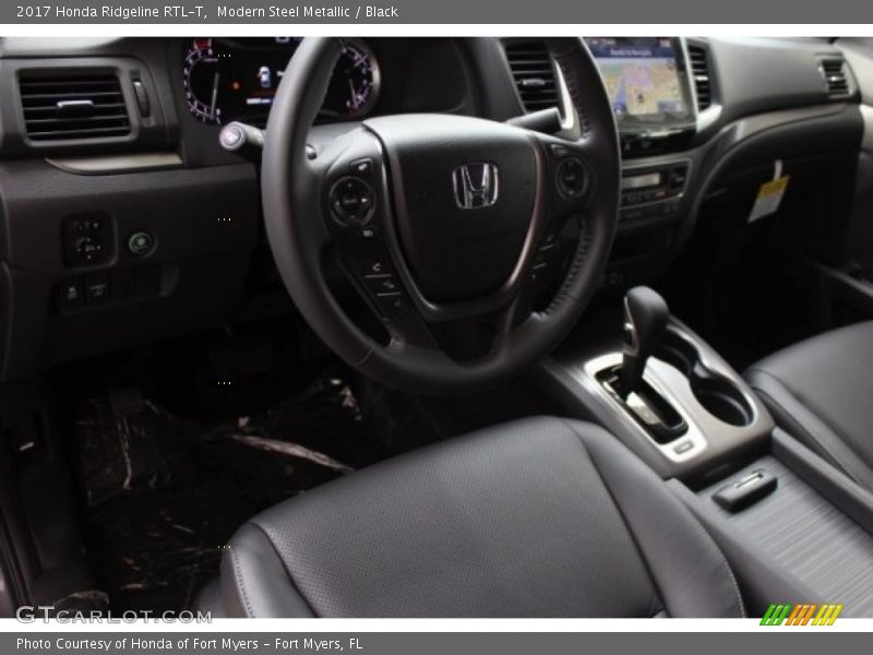 Modern Steel Metallic / Black 2017 Honda Ridgeline RTL-T