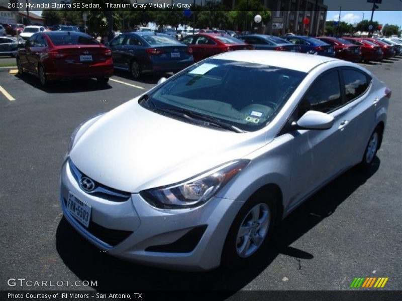 Titanium Gray Metallic / Gray 2015 Hyundai Elantra SE Sedan