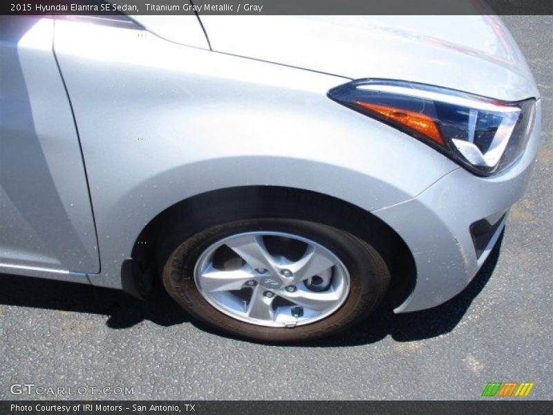 Titanium Gray Metallic / Gray 2015 Hyundai Elantra SE Sedan