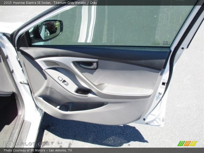 Titanium Gray Metallic / Gray 2015 Hyundai Elantra SE Sedan