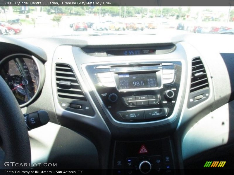Titanium Gray Metallic / Gray 2015 Hyundai Elantra SE Sedan