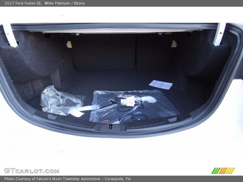 White Platinum / Ebony 2017 Ford Fusion SE