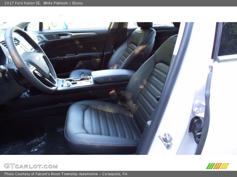 White Platinum / Ebony 2017 Ford Fusion SE