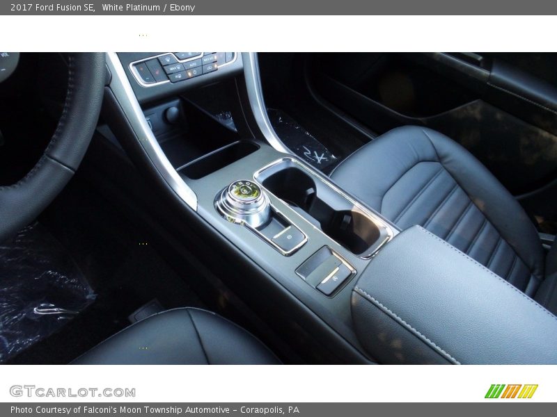 White Platinum / Ebony 2017 Ford Fusion SE