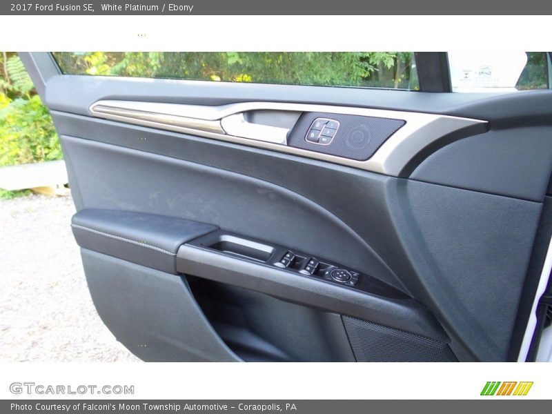 White Platinum / Ebony 2017 Ford Fusion SE