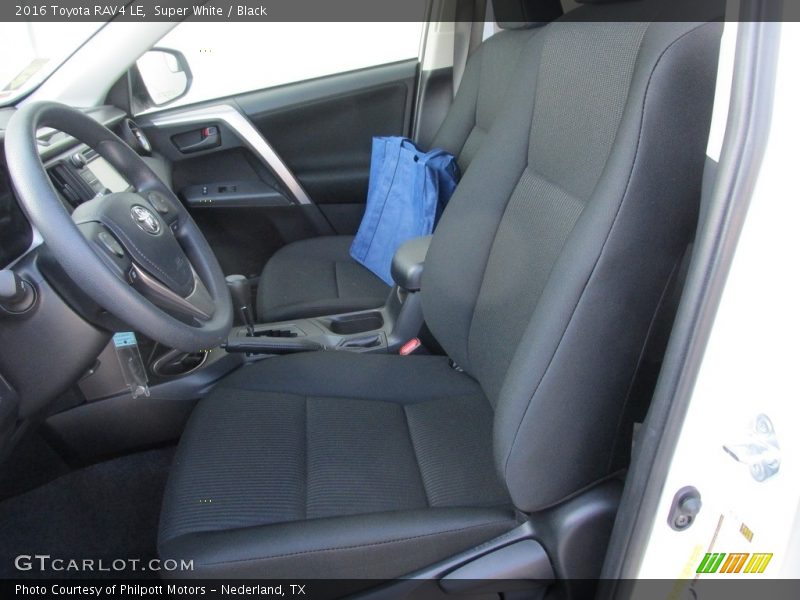 Super White / Black 2016 Toyota RAV4 LE