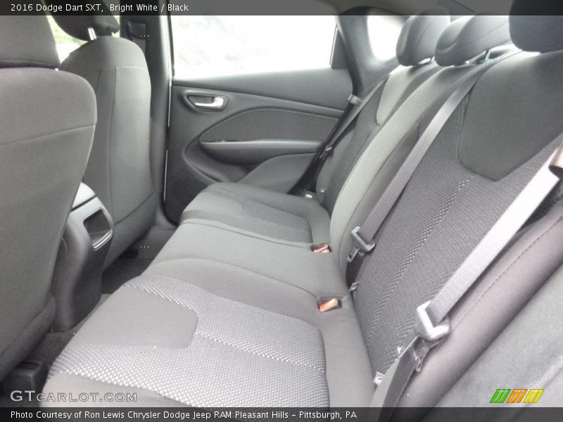 Bright White / Black 2016 Dodge Dart SXT