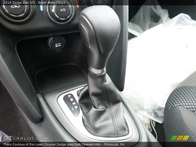 Bright White / Black 2016 Dodge Dart SXT