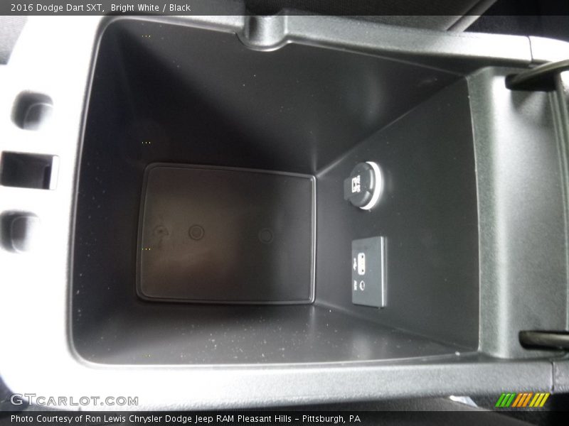 Bright White / Black 2016 Dodge Dart SXT